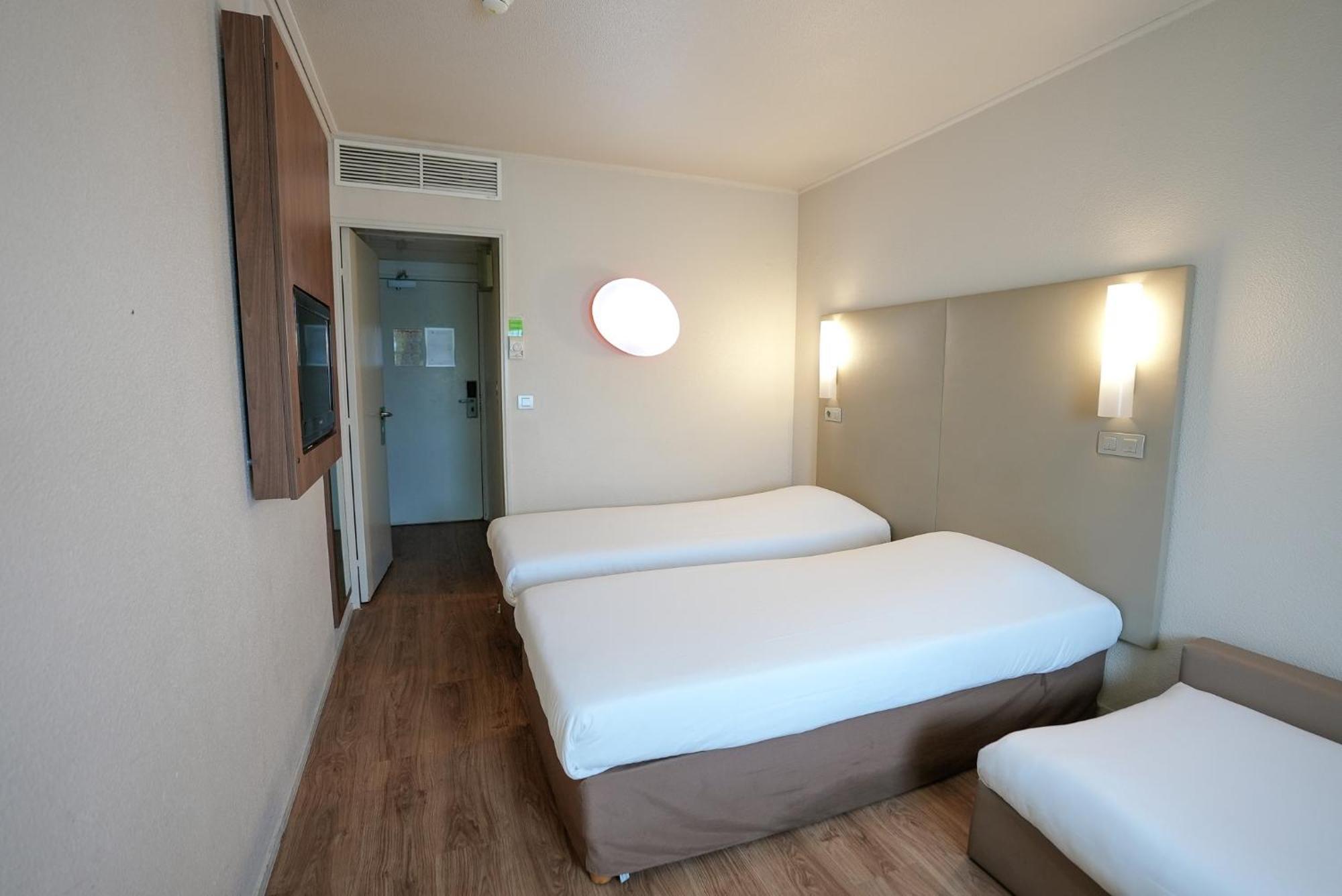 Campanile Paris Cdg Airport Villepinte Руасси-эн-Франс Экстерьер фото